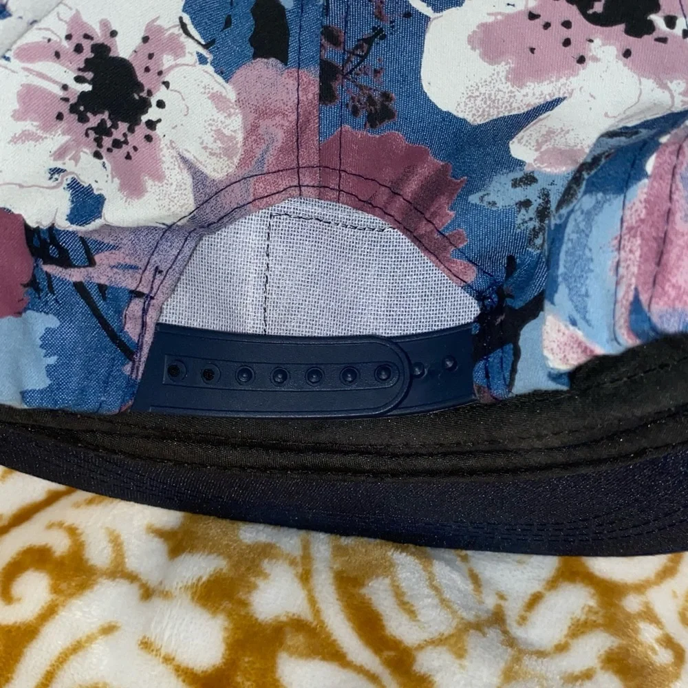 Hats hats hats - Picture 7 of 7